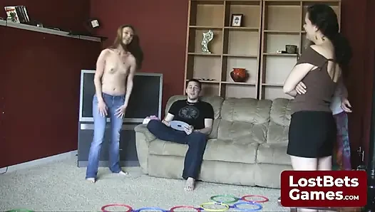 Эта стриптиз-игра обещает дикую ночь, наполненную удовольствием