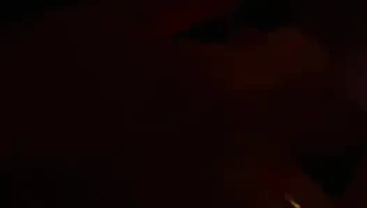 Evli bir kadına mastürbasyon yapıyor