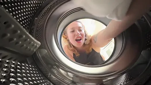Destroying Her Pussy While She Was in the Washing Machine