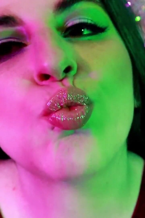 100 ชั้นของ Lipglosss Asmr