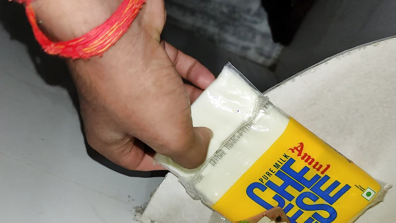 Brânza de pe pula mea arată delicios în Bangalore