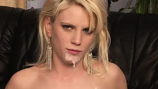 Fahişe ateşli bir üçlü sekste harika vakit geçiriyor