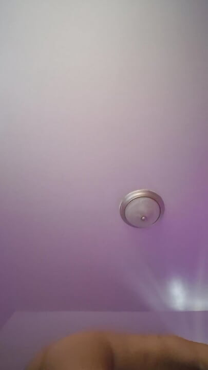 Spreading that ass wide open