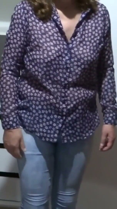 Videonun tamamı, güzel karım beni en iyi arkadaşının kocasıyla bir motelde aldatıyor | Klip 1