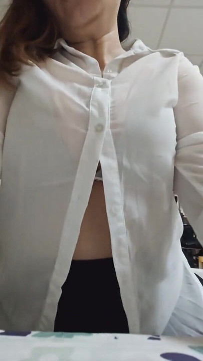 Come and see my sexy big breasts and big | Clip 1
