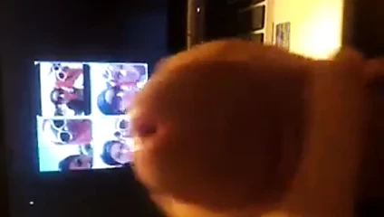 Büyük cumshot için sıcak simba100