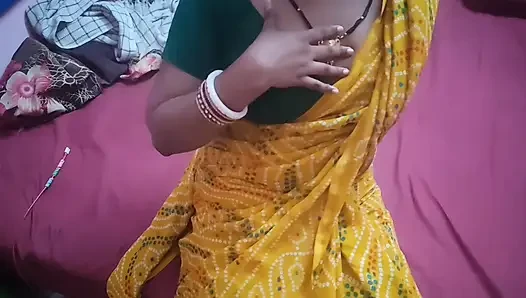 Aunty mai to bas Flat dekhne aaya tha, aap chuchi kyu dikha rahi hain