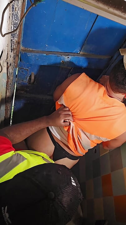 ドイス・ペオエス・ペガンド社のバスルーム