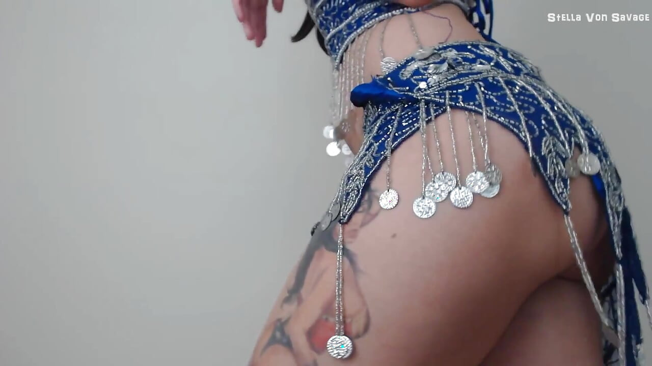 Belly Dancer's Bootyshaking Ass Worship