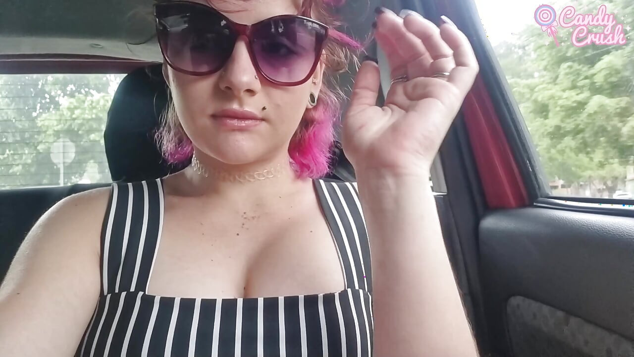 Ciężarna nastolatka dziwka popisuje się w Uberze