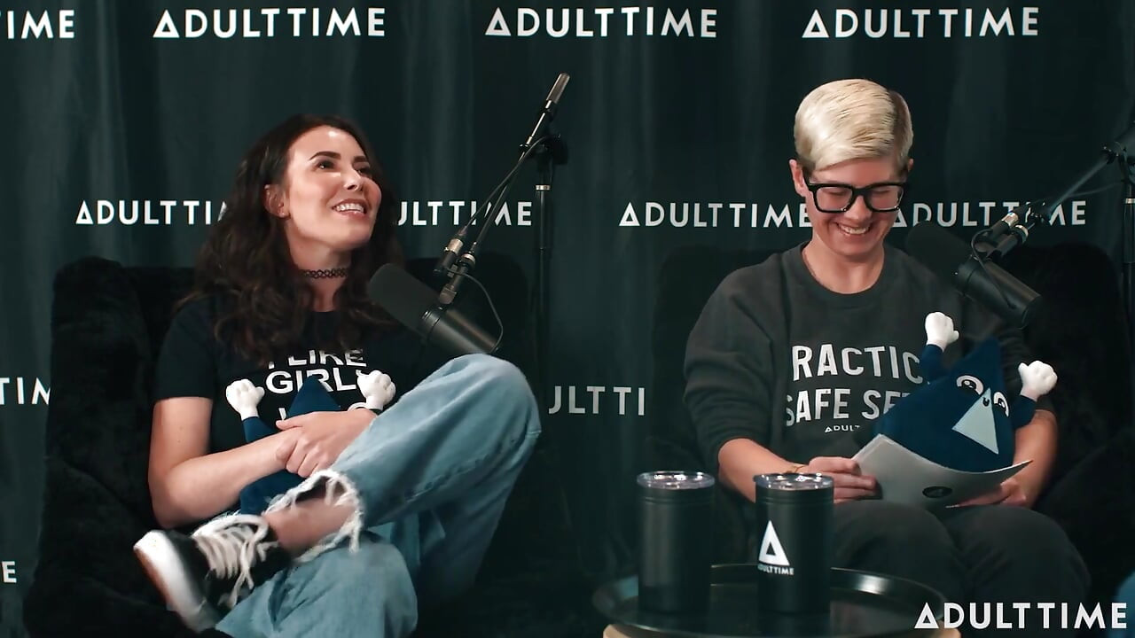 Alison Rey y Casey Calvert cuentan, Eras y Taylor Swift | el podcast de tiempo para adultos