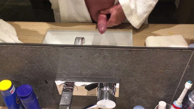 mein sperma quillt aus meiner morgenlatte