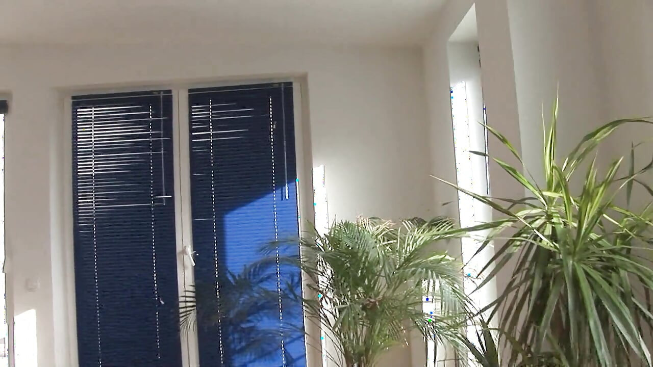 湯たんぽはお尻のザーメンに巨大なコックに猫を跳ね返します