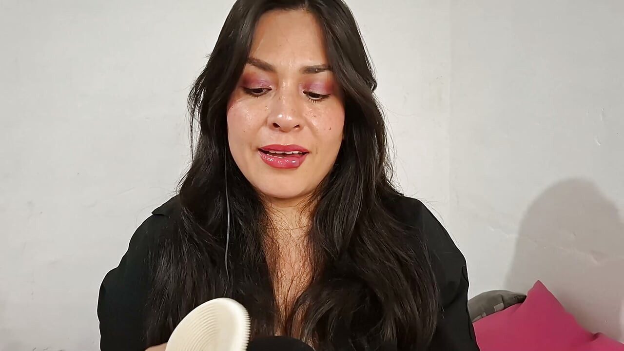 Gıdıklıyor hissetmek için asmr cranial masajı