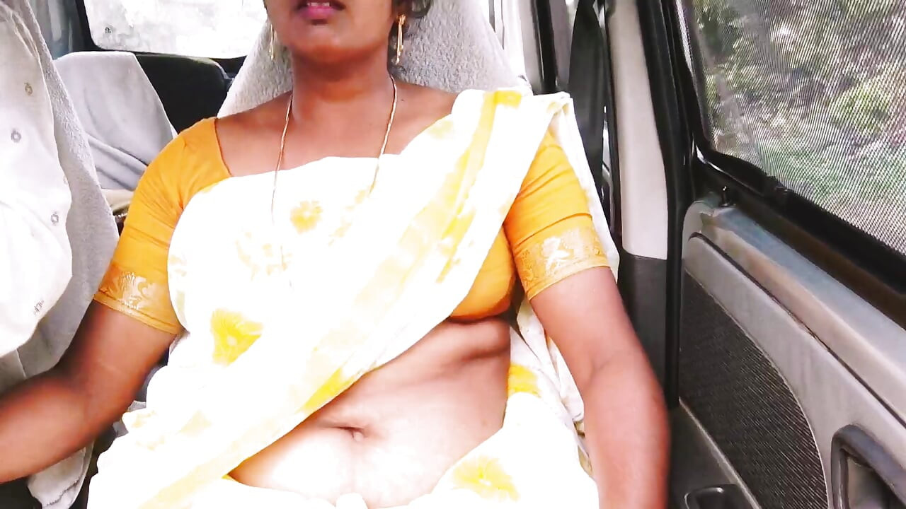 Pembantu rumah tangga seksi di mobil sama pemilik rumah telugu sambil ngomong jorok.
