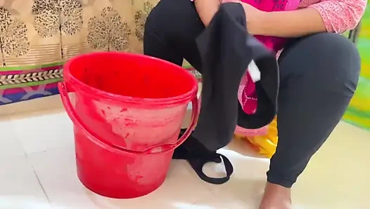 Big Pussy BBW Big Ass & Huge Boobs Hot Egypt Stepmom Washing Dress & Gets Horny!