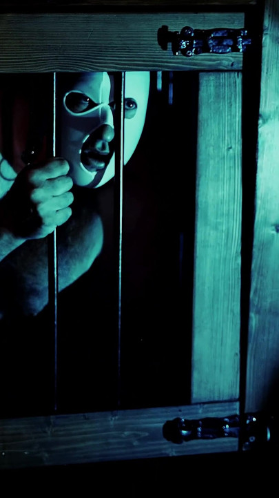 Exhibitionist Samantha Bentley Fucks a Stud Outdoors