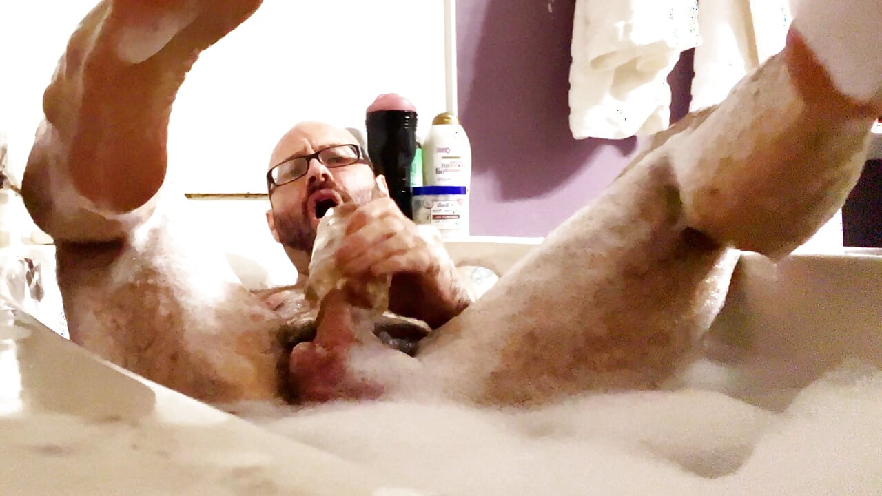 Rub a dub dub a handsome hairy horny daddy in the tub