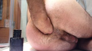 Omg - mijn eerste vuistneukenvideo! Fles inbrengen en anale hand
