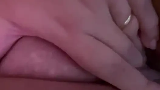 Genç kız mastürbasyon yapıyor