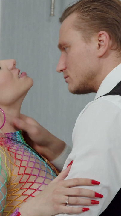 Beautiful Barbie brings cake and pussy to meet a new neighbour | Clip 1