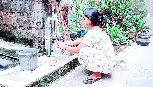 Hintli deshi güzel kolaj kızı neredeyse domaltarak sikişiyor
