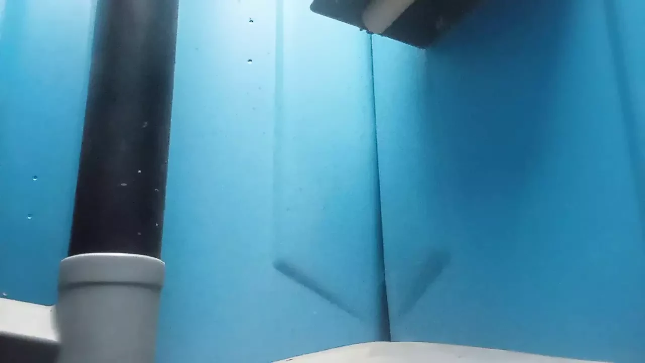 Mladi dildo seks dečko