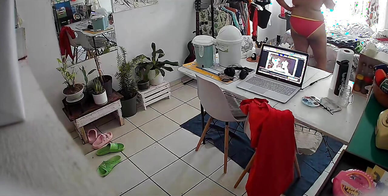 Dans la chambre de ma femme en mon absence