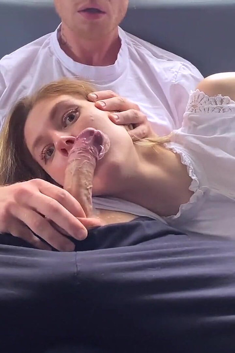 Varför gjorde styvson det med sin egen styvmors mun?