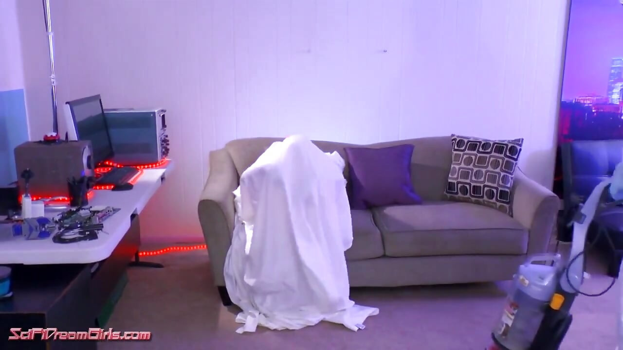 SciFi Dreamgirls Episode #5:  Ashley after hours