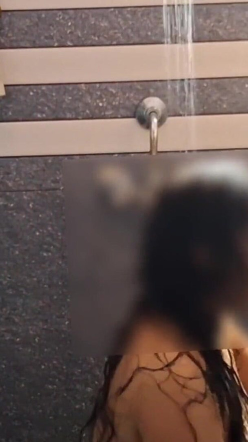 Lund ki pyasi Nisha Bhabhi ne karwayi bathroom mein  chudai | Clip 2