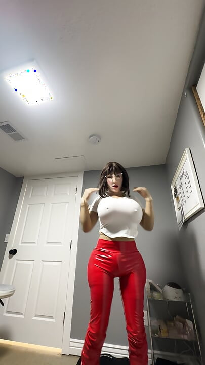 Hot trans CD in sexy red latex jeans