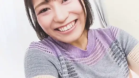 Соблазняя засветом киски Manami Kato Ema