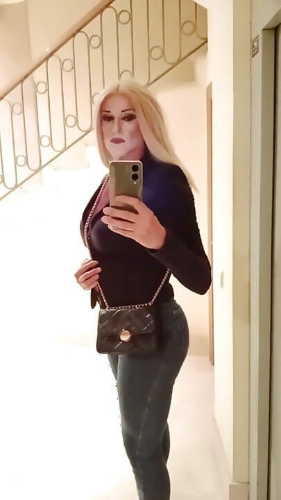 Hot MILF