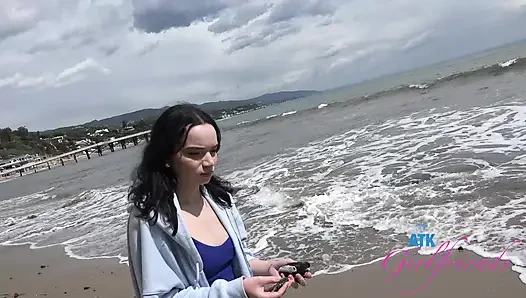 Beach Day Fun with Selena: Barefoot Sand & Shells, Then Roadside Sloppy Blowjob!