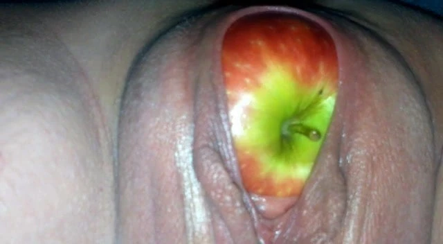German girl pt 3 x apple insertion