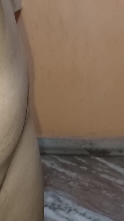 Fesselnder moment aus "Frist time sex mit bhabi ik küchensex"
