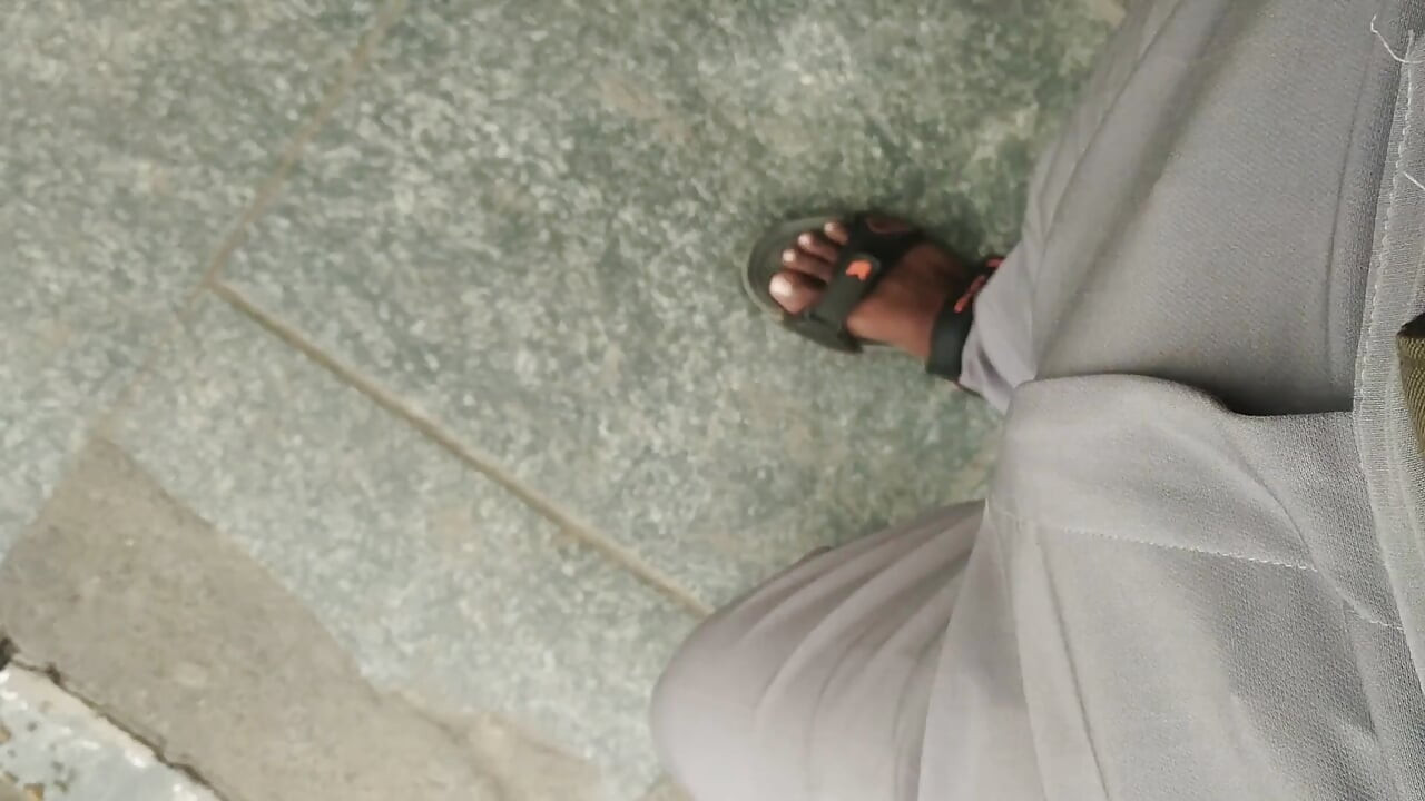 Tamilteninches BBC emisija na autobuskoj štandu