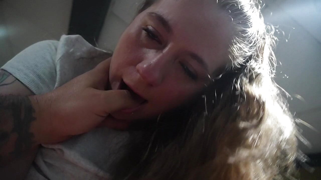Roommates cheating GF gets a creampie