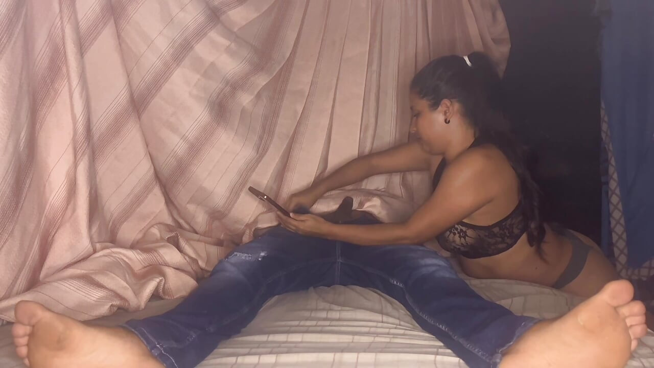 I talk to my lover on the phone while touching my partner