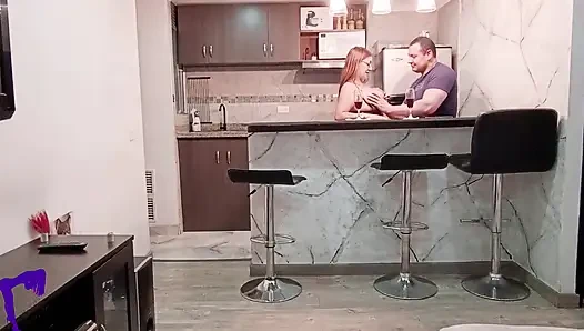 Tombul latin orta yaşlı seksi kadın