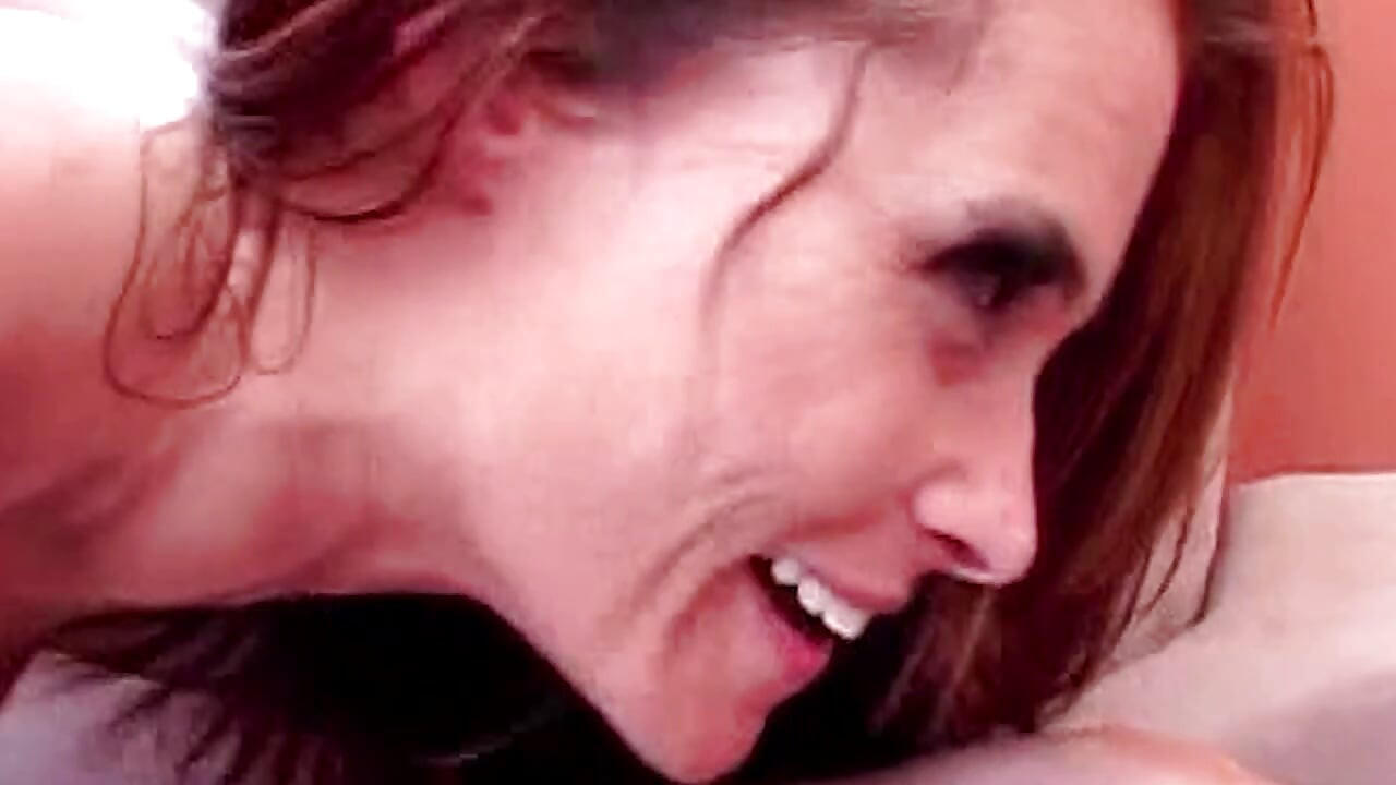 A MILF-ek keményen szeretik - csábító magabiztosság