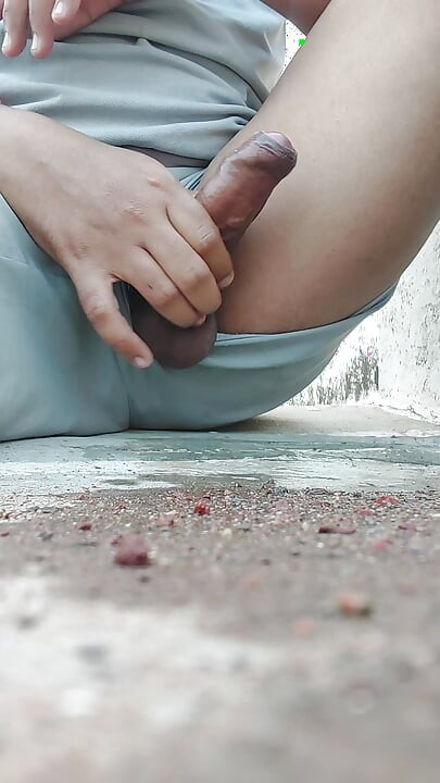 At alone on roof pissing on xhamstar #xhamstar #bigcock