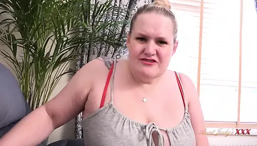 Tantejudysxxx - Deine Mollige Stiefmutter Mit Dicken Titten Erwischt Dich, Wie Sie Das Haus Putzt