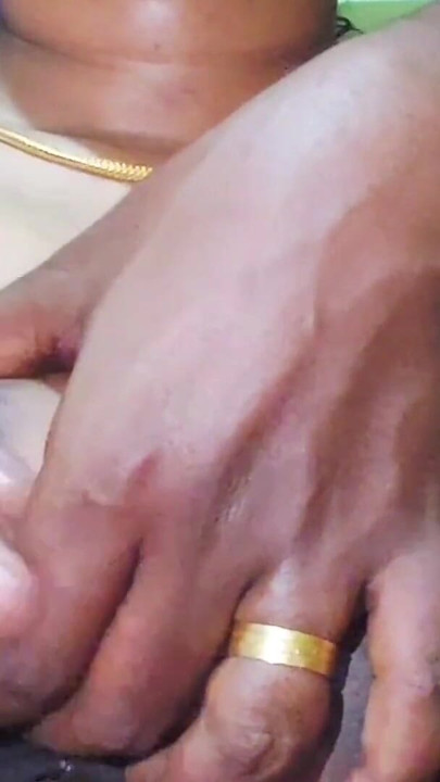 印度丈夫妻子德西按摩性爱 |剪辑 1