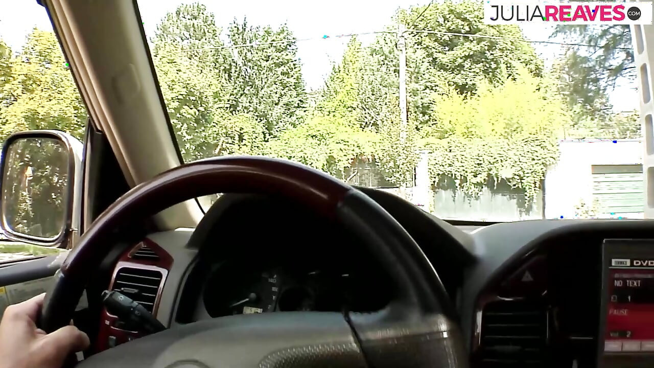 Gadis seksi lagi asik ngentot kontol monster sampai dicrot sperma