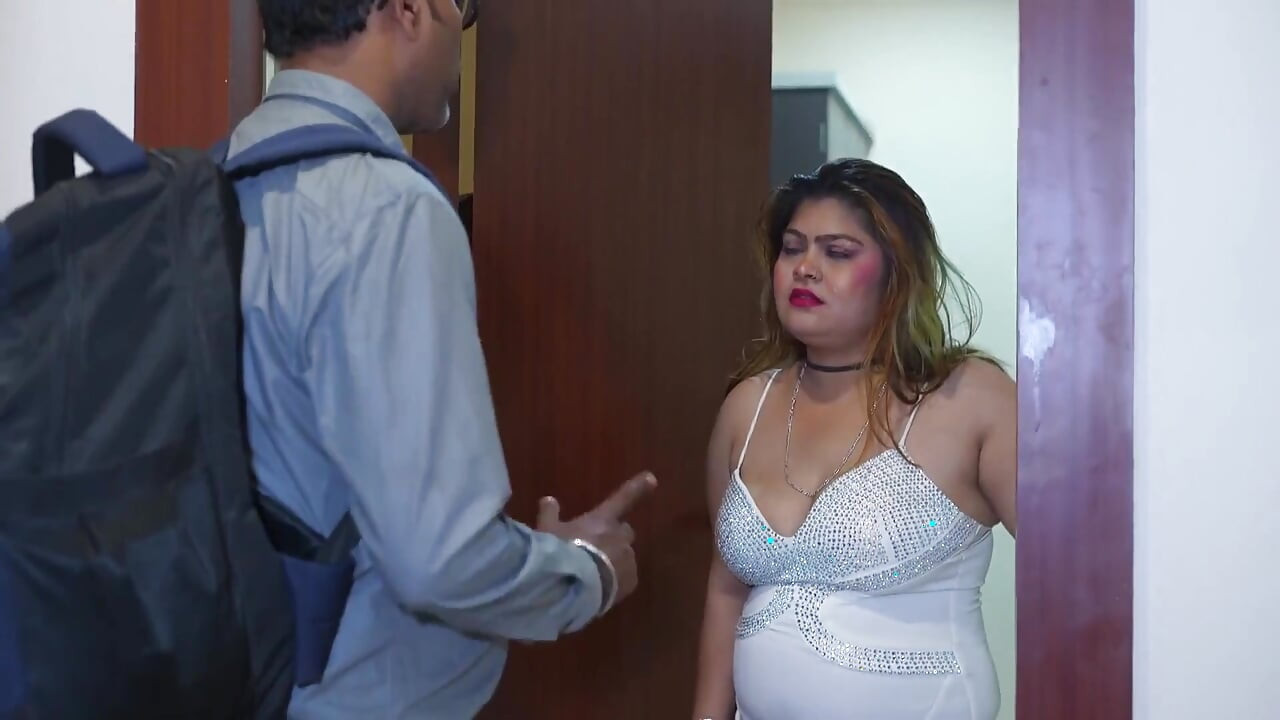 Une Fille Et Son Copain S’amusent