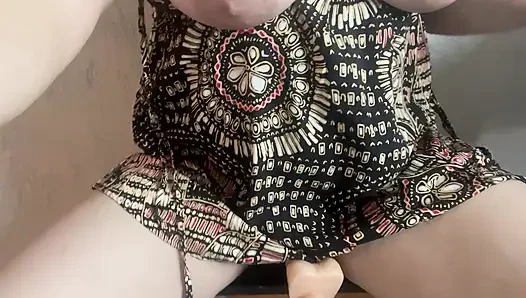 Kızıl saçlı üvey annem mükemmel vücuduyla beni azdırıyor