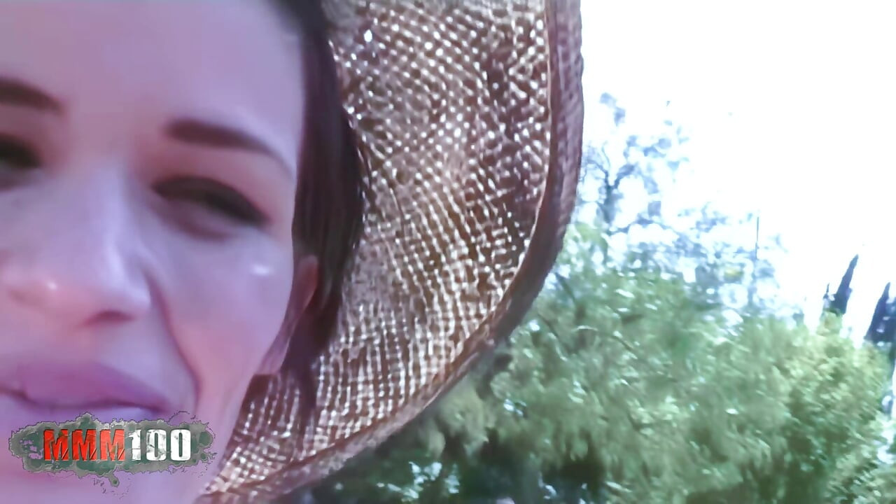 Priska Farel - empregada europeia é fodida duro no set de churrasco