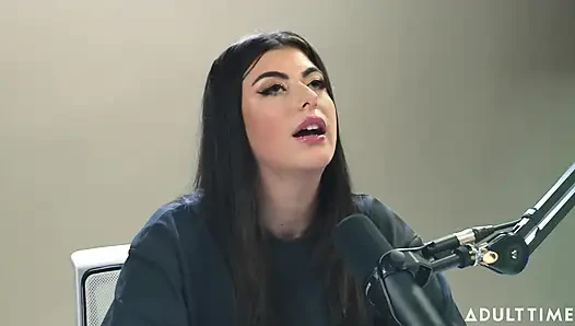 Menjadi Seorang Dominatrix Profesional Bukan Hal yang Diharapkan Gal Ritchie! | Podcast Khusus Orang Dewasa